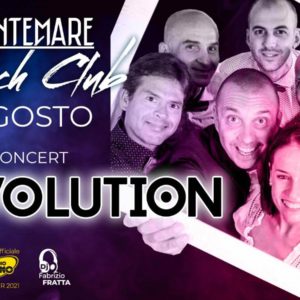 Il Frontemare Rimini festeggia il weekend con la live band Revolution.